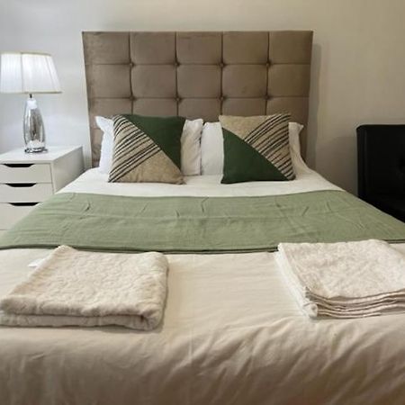 לונדון Ensuite With Kitchen Ext Large Room With Balcony In Zone 2 מראה חיצוני תמונה