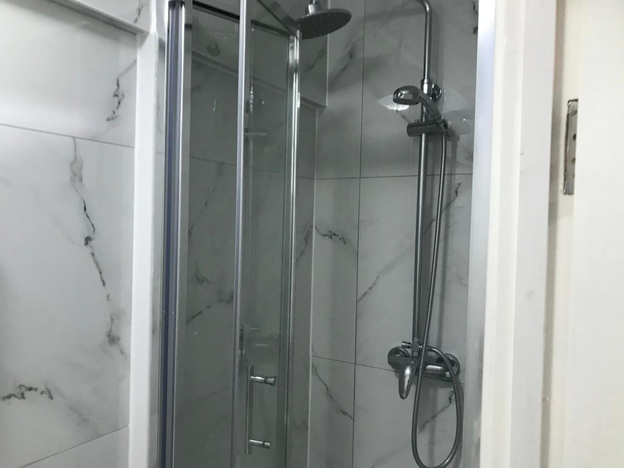 לונדון Ensuite With Kitchen Ext Large Room With Balcony In Zone 2 מראה חיצוני תמונה